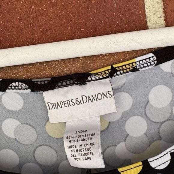 Draper’s & Damon’s Black Yellow Spot Polka Dot Shell Tank Top Women’s 20W A1113 - Picture 3 of 4